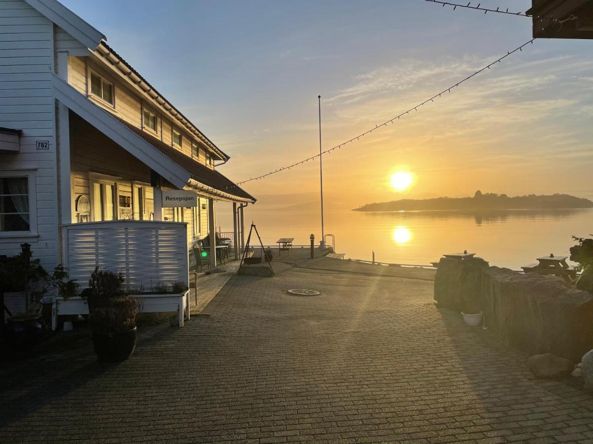Sjoberg Hotell Og Ferie Leiligheter Østhusvik Zewnętrze zdjęcie